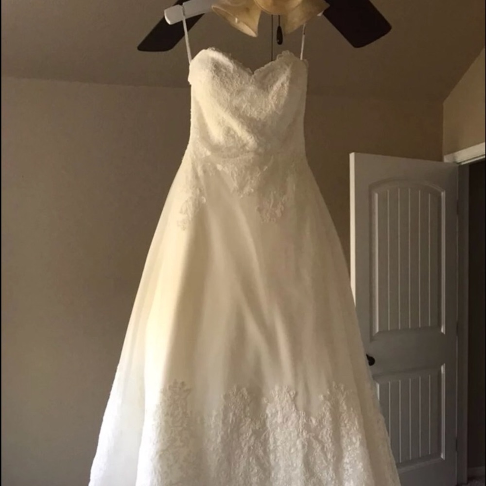 Wedding dress